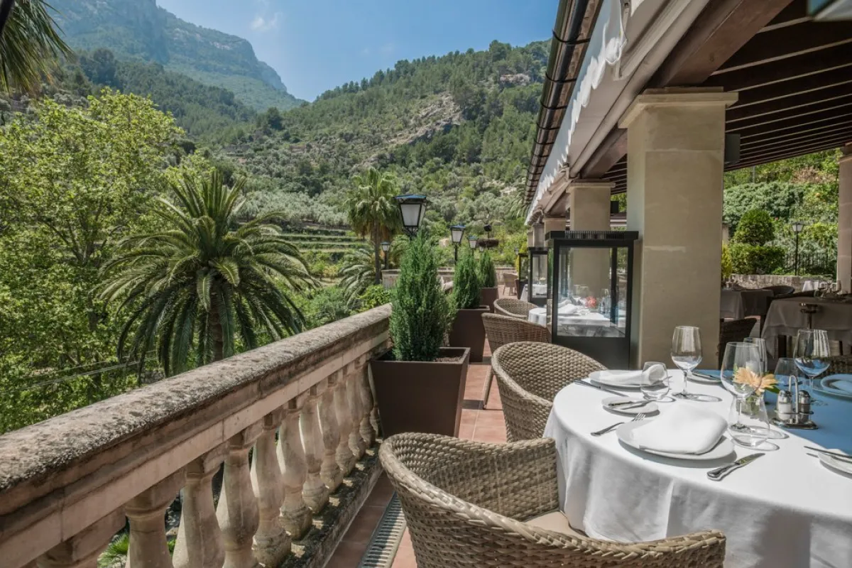 Mallorca Restaurants Deia Can Quet Terrassenblick