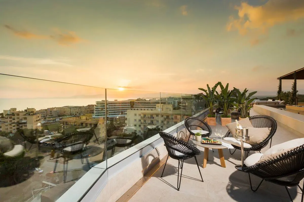 Mallorca Restaurants Playa de Palma Katagi Blau im Llaut Hotel Sonnenuntergang