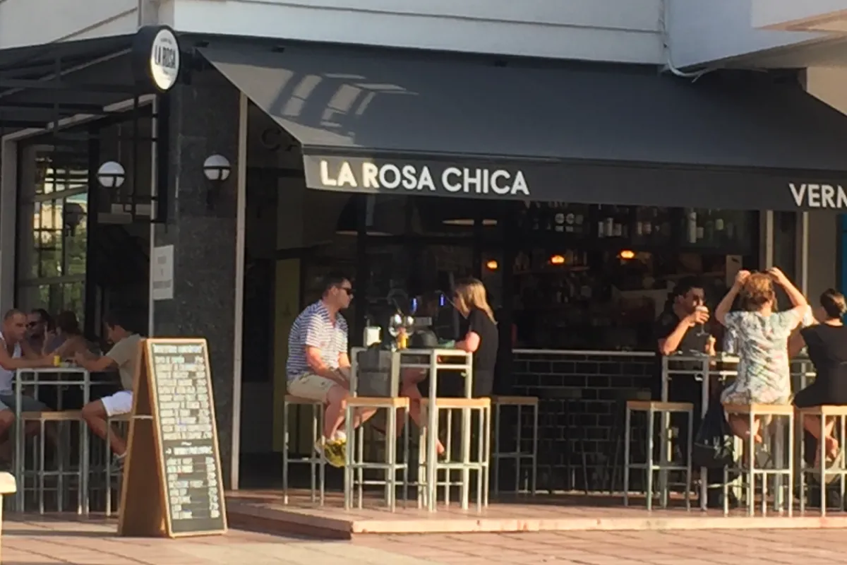  mallorca_restaurant_palma_la_vermuteria_rosa_chica_8.jpg 