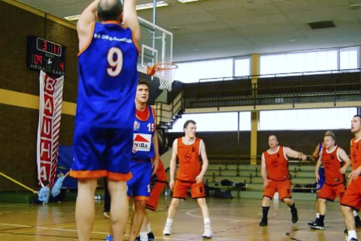 Mallorca Ärzte Dr. Marco Seita Orthopäde und Sportmediziner Basketball