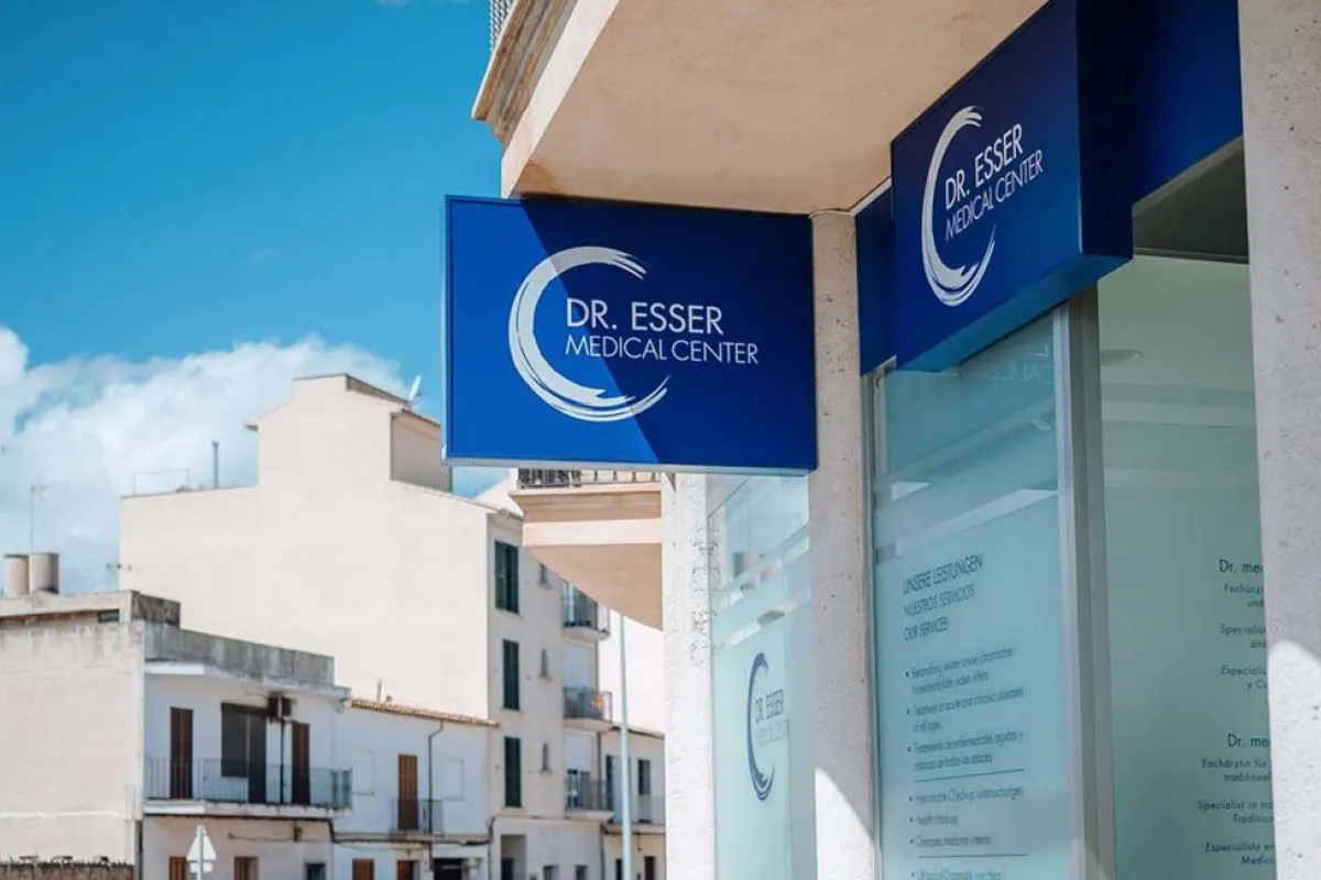 Ärzte_Mallorca_Llucmajor_Dr.Esser_Aussen