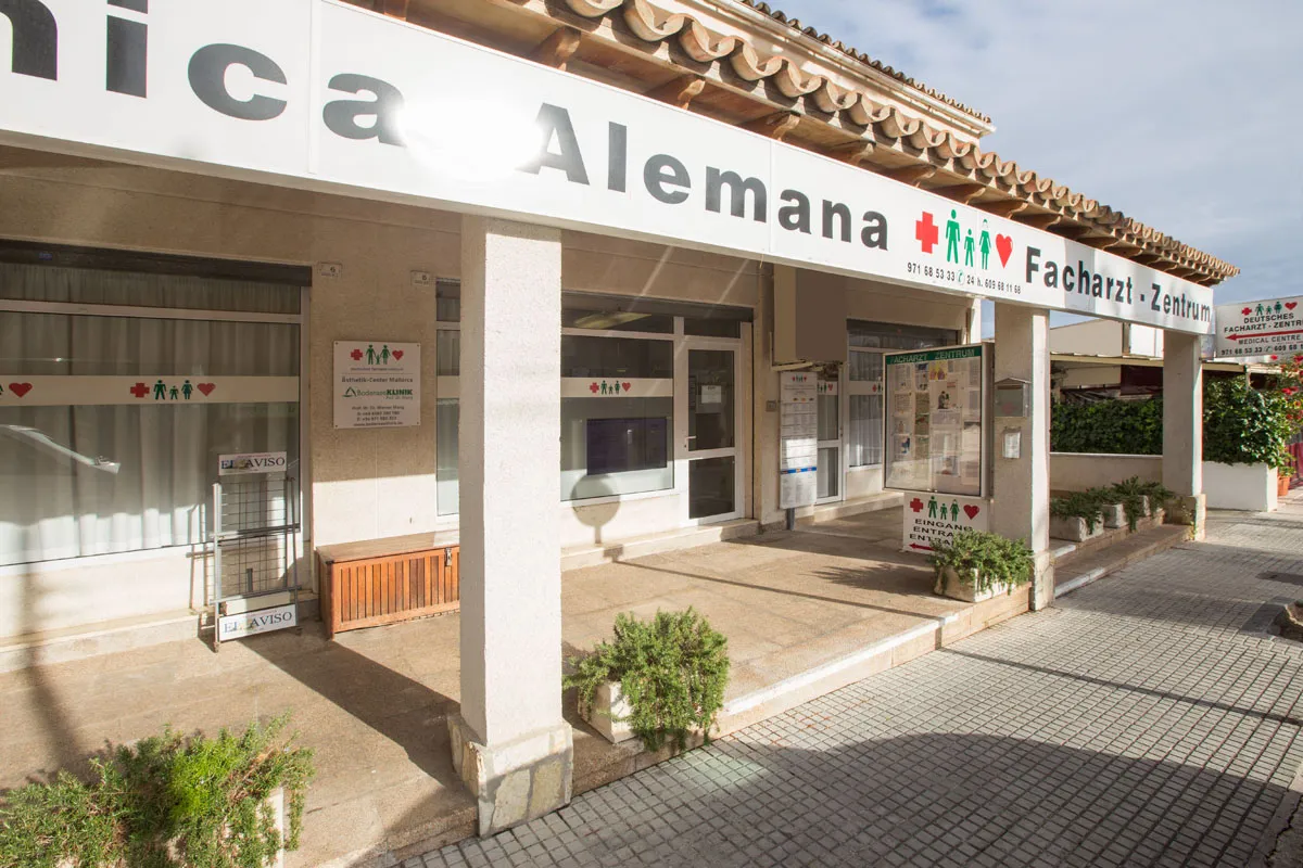 Mallorca Ärzte Internist Dr. Andreas Leonhard Peguera Aussen