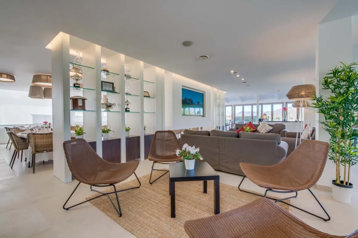 Mallorca Golf Son Servera Die besten Golfplätze Restaurant Costa de los Pinos Lobby