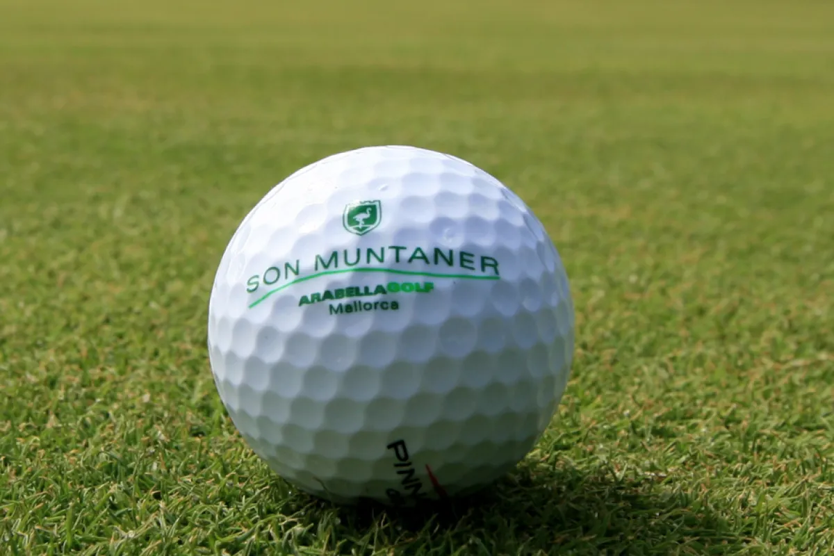 Golf Son Muntaner auf Mallorca Logo-Ball