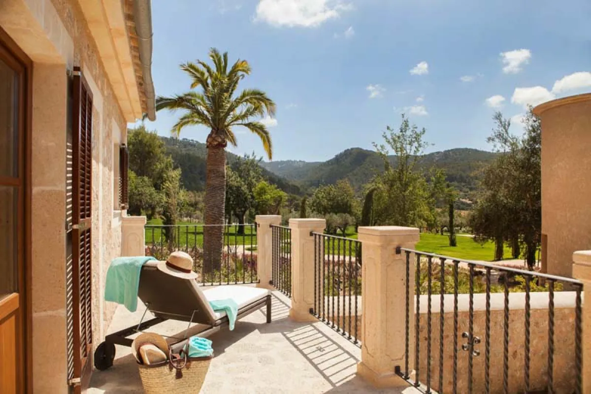 Mallorca Hotel Südwesten Luxushotels Castell Son Claret Zimmer Balkon