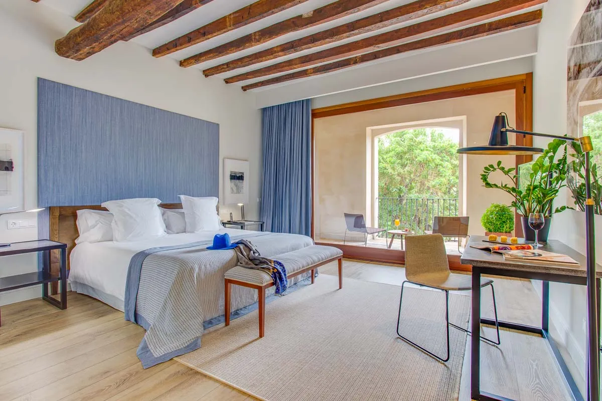 Mallorca Hotels Palma Calatrava Junior Suite Bett