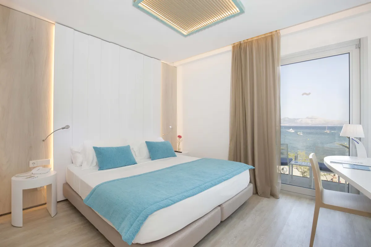 Mallorca Best Hotels Port de Pollenca La Goleta Hotel de Mar Standardzimmer Meerblick