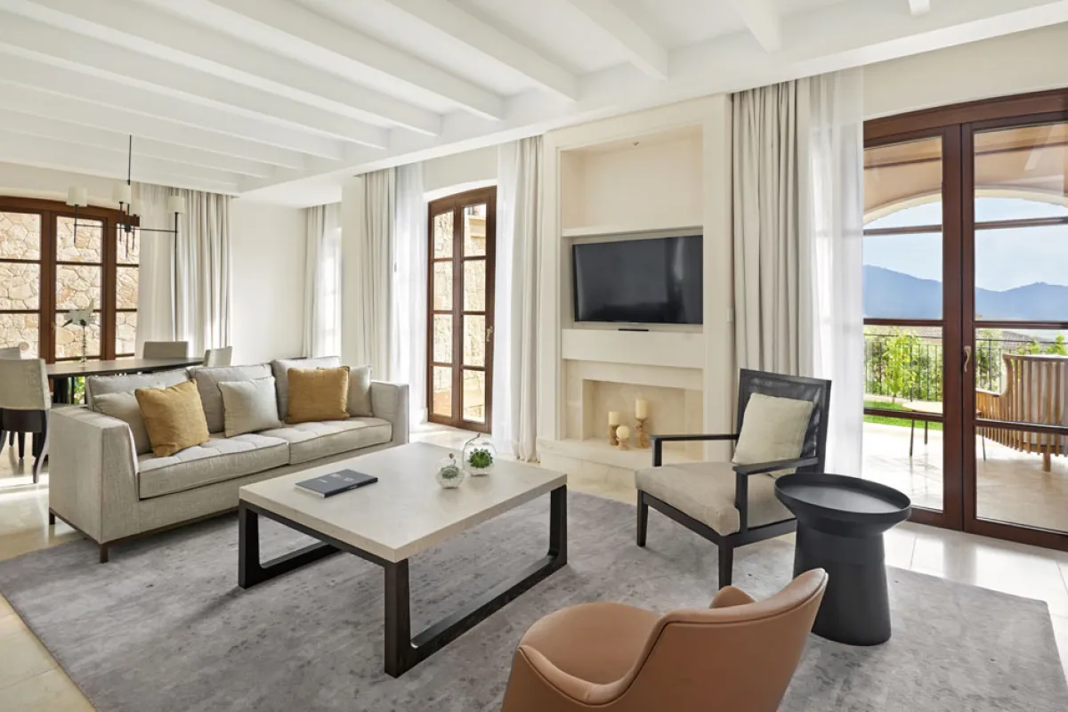 Mallorca-Hotels-5-Sterne-Canyamel-Park-Hyatt-Suite-Wohnbereich