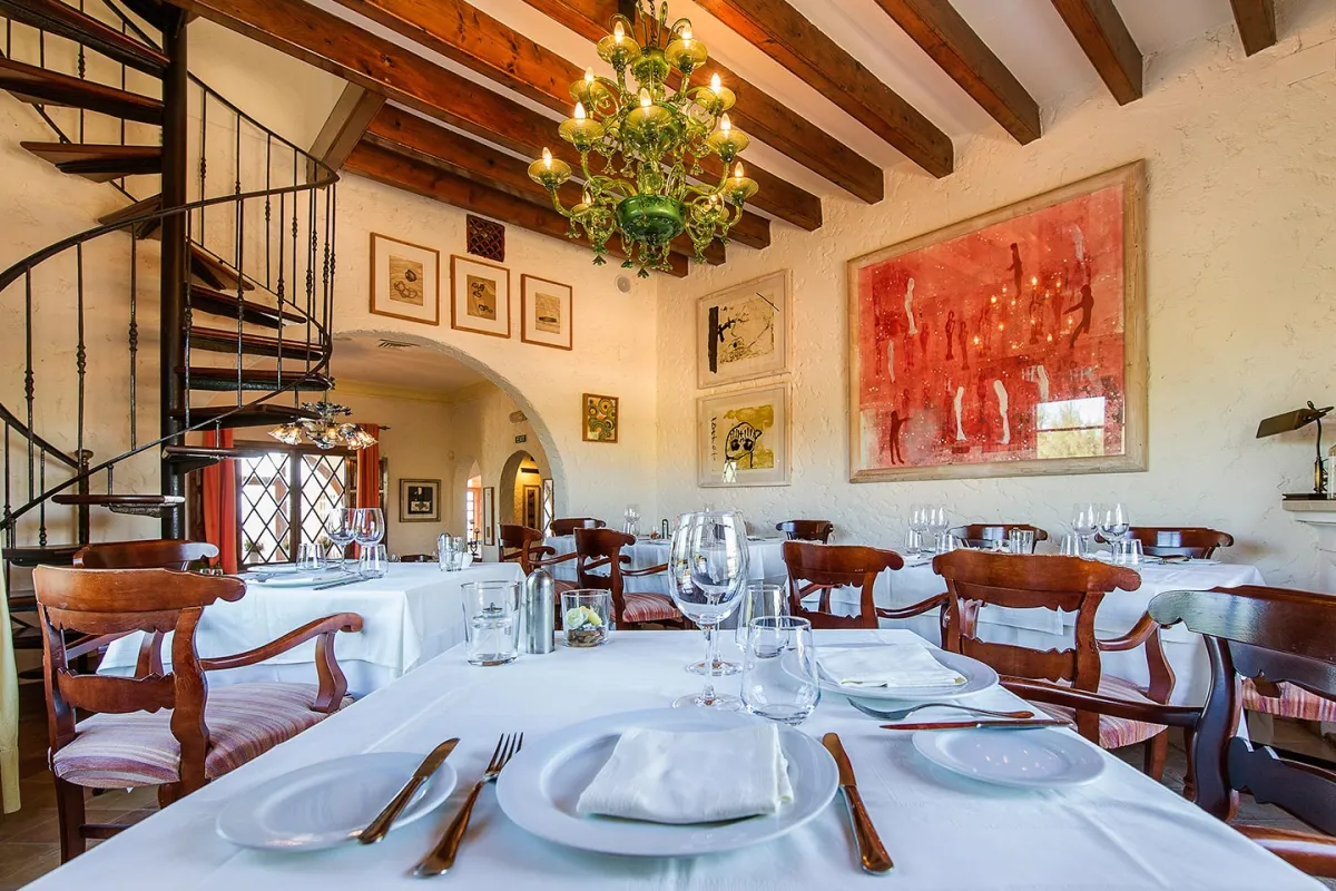 Mallorca Restaurants Port de Pollenca Can Cuarassa Innenraum