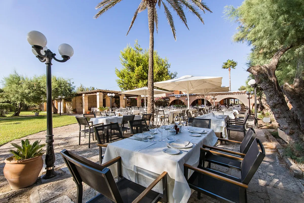 Mallorca Restaurants Port de Pollenca Can Cuarassa eingedeckt