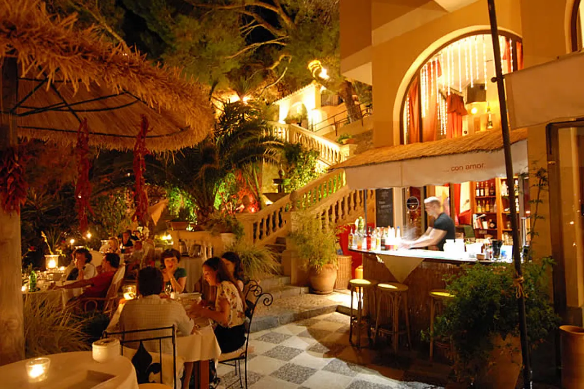 Mallorca Restaurants Port de Soller Agapanto Bar
