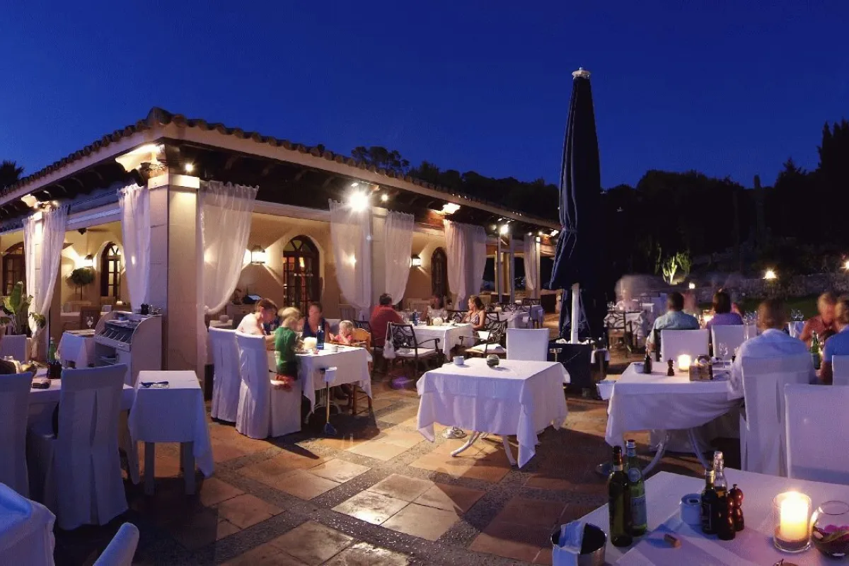 Mallorca Restaurants Camp de Mar Campino am Abend