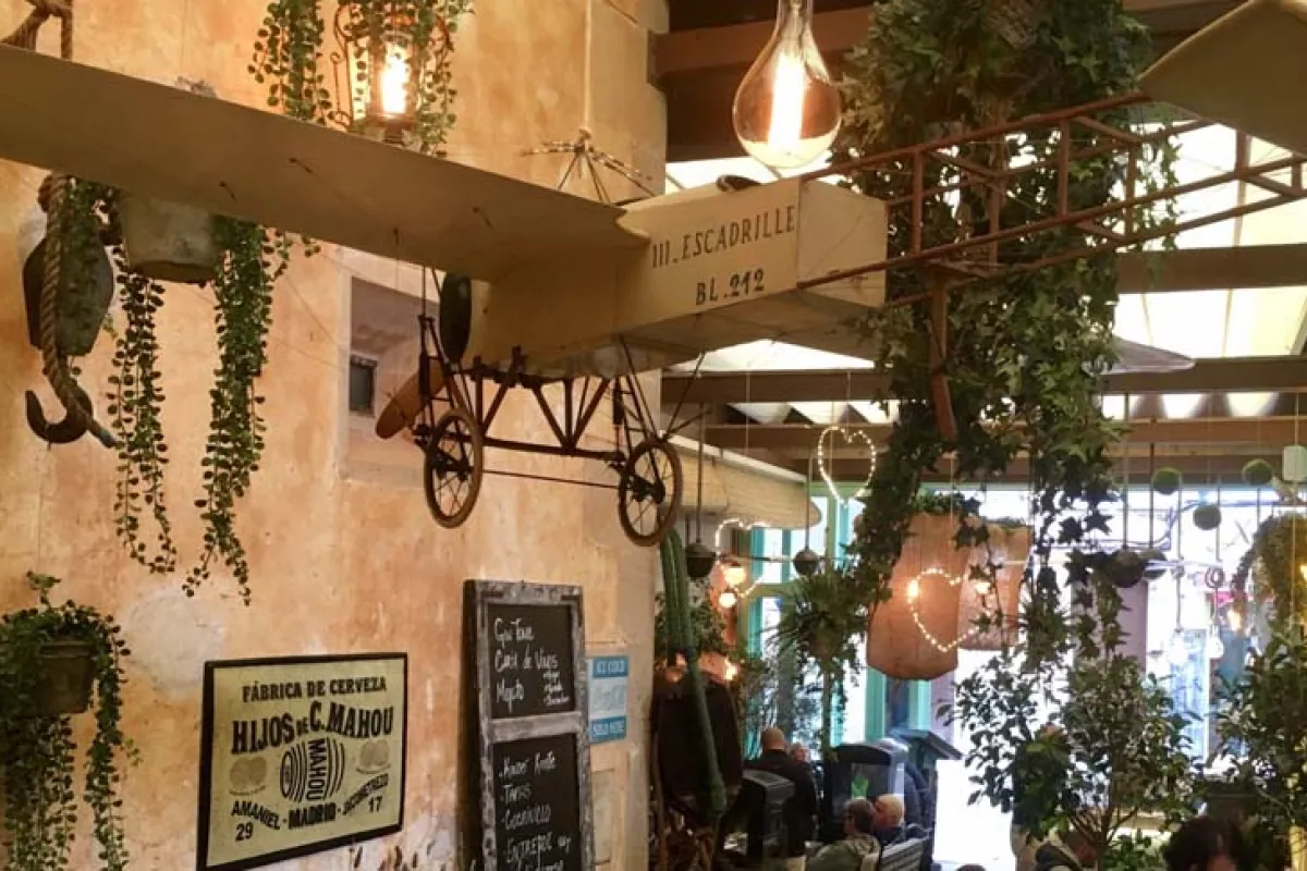 Mallorca Restaurants Ses Salines Cassai Patiodetail