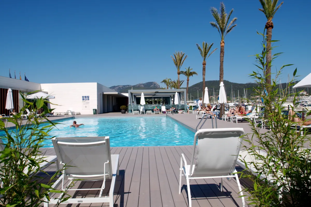 Mallorca Restaurants Port Andratx Club de Vela Pool