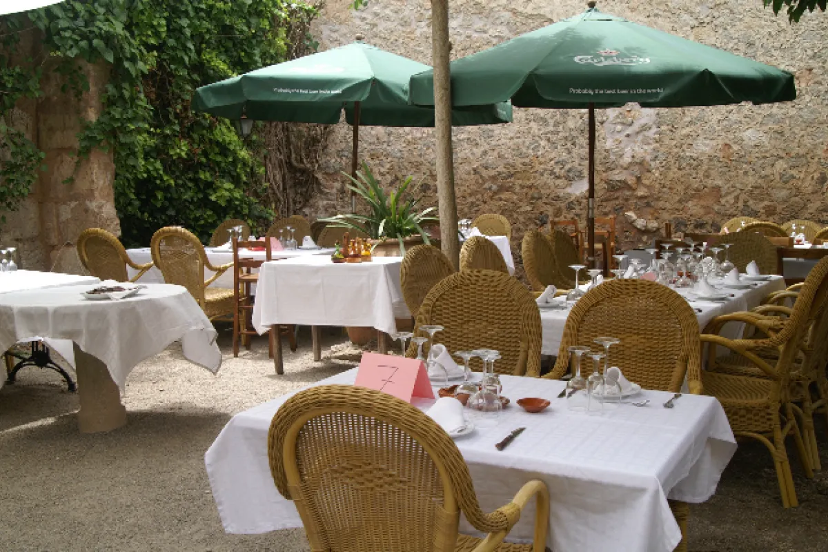 Mallorca Restaurants Inca Celler Can Ripoll Terrasse
