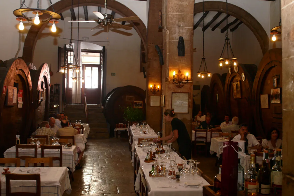 Mallorca Restaurants Inca Celler Can Ripoll innen