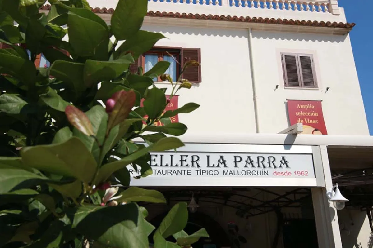 Mallorca Restaurants Port de Pollenca Celler La Parra aussen