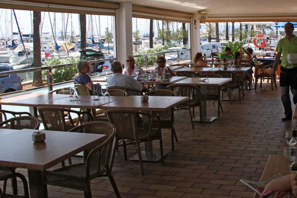 Mallorca Restaurants Palma Club Nautico Arenal Gastraum