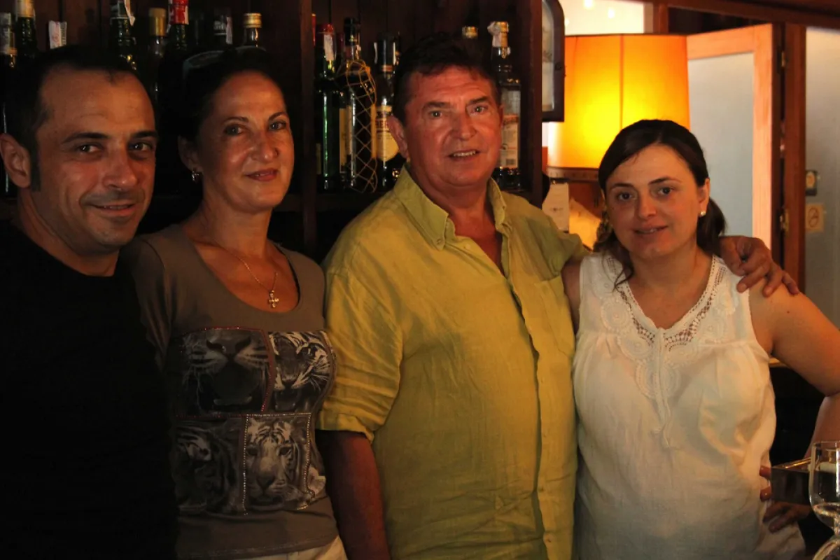 Mallorca Restaurants Santa Maria del Cami Celler Sa Sini Team