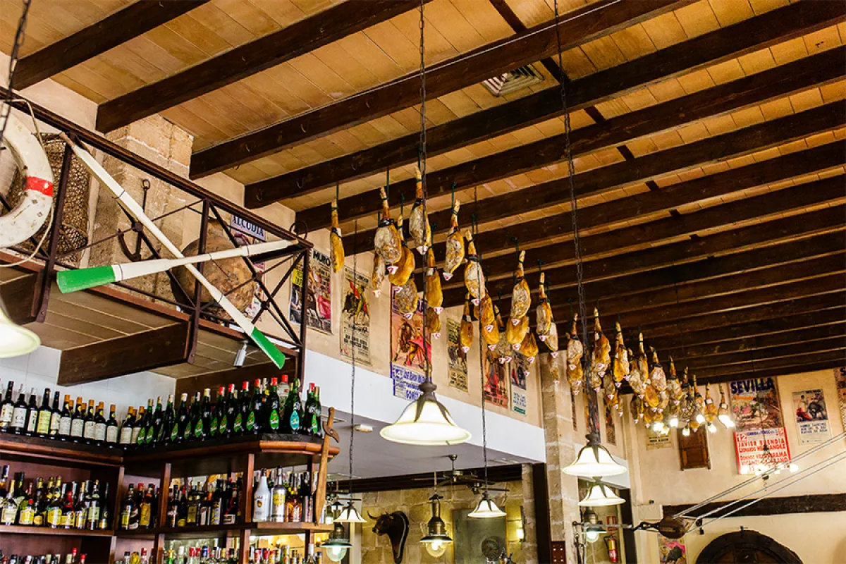 Mallorca Restaurants Port D'Alcudia Bodega des Port Schinken
