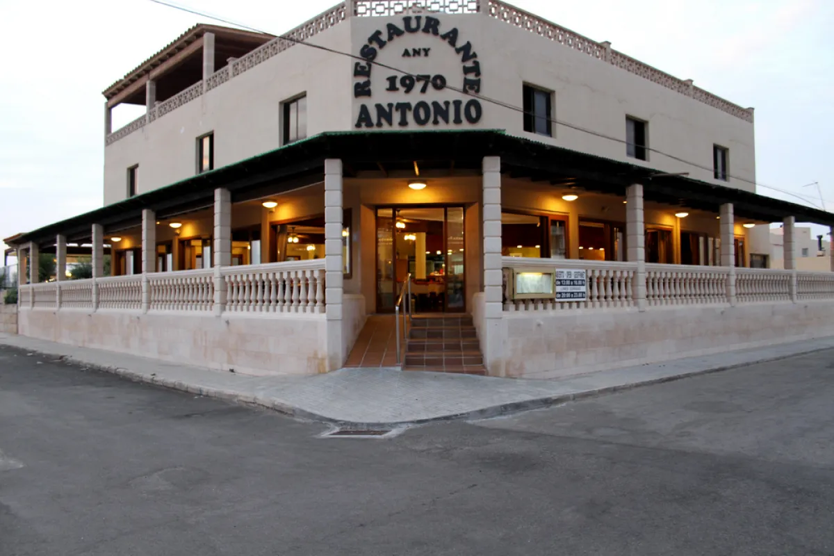 Mallorca Restaurants Colonia Sant Jordi Antonio Aussenansicht