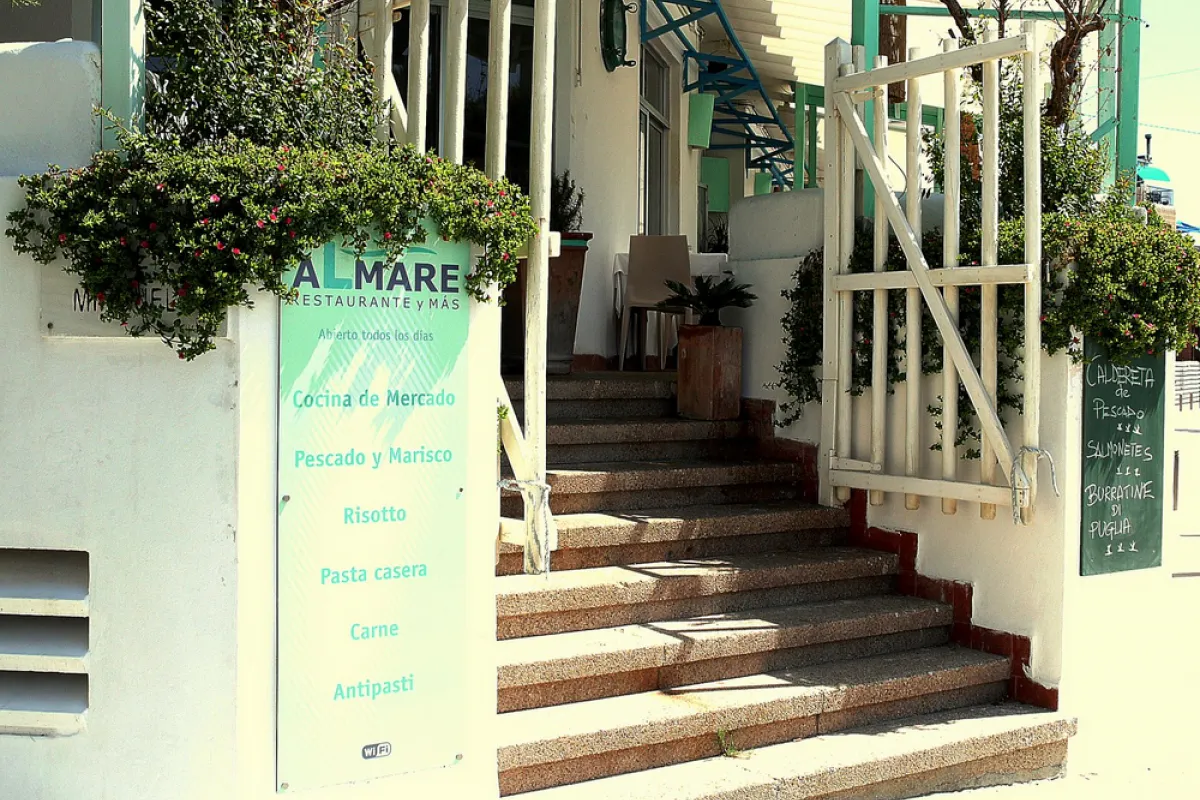 Mallorca Restaurant Ciutat Jardi Palma Italienisch Almare Eingang