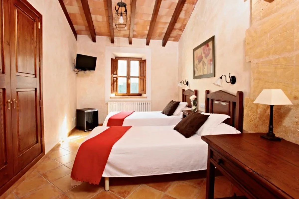 Mallorca Restaurants Llubi Daica Hostal