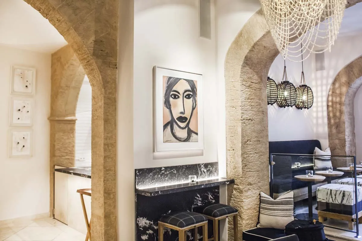Mallorca Restaurants Palma Fera Restaurant Bibliothek