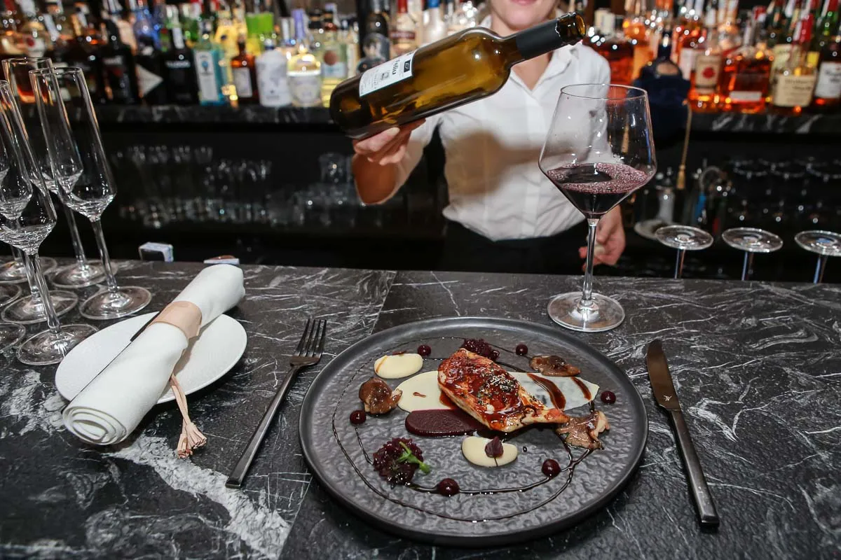 Mallorca Restaurants Palma Fera Restaurant Essen an der Bar