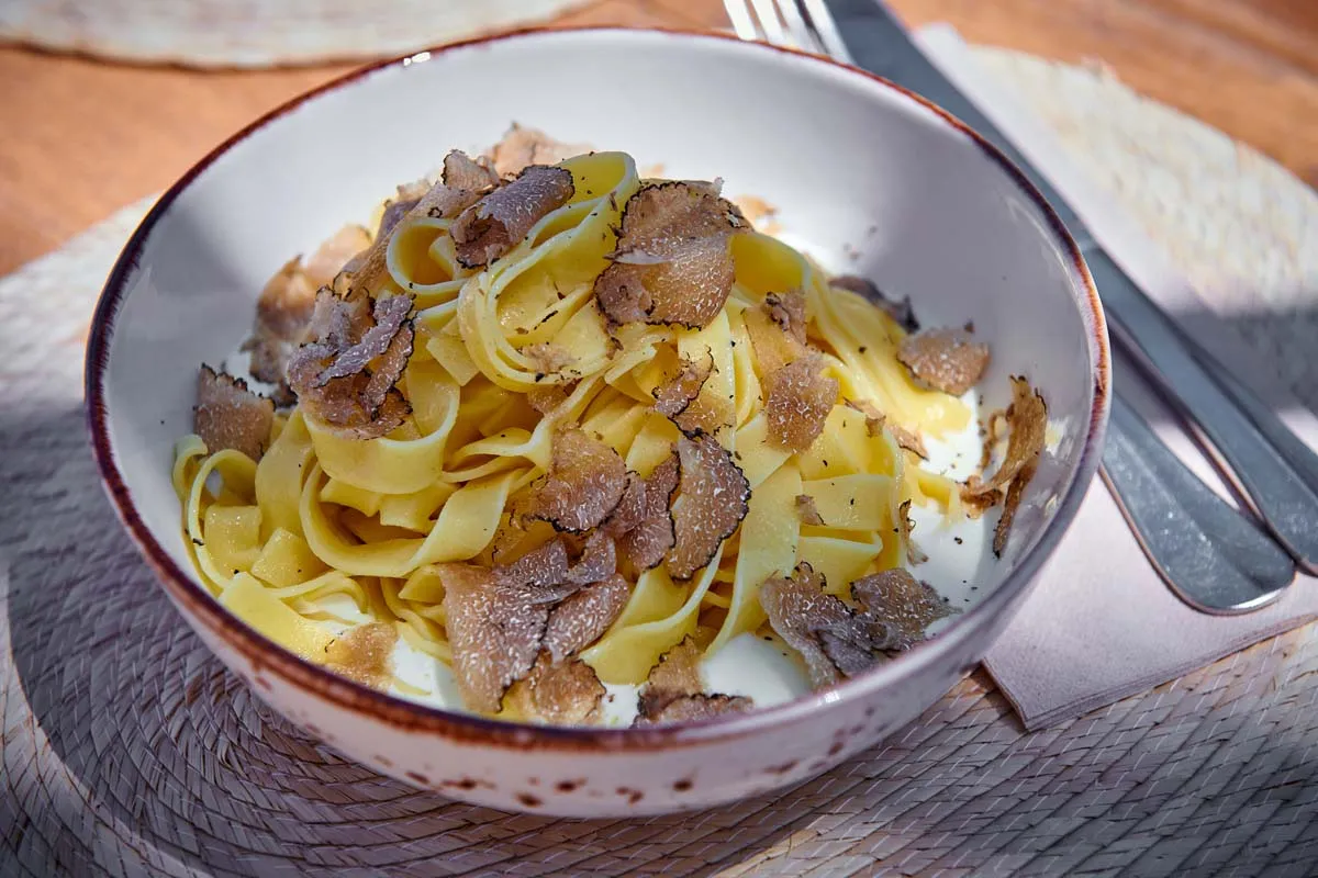 Best of Mallorca Besten Restaurants Nomi Portocolom Pasta mit Parmesanschaum Trüffel